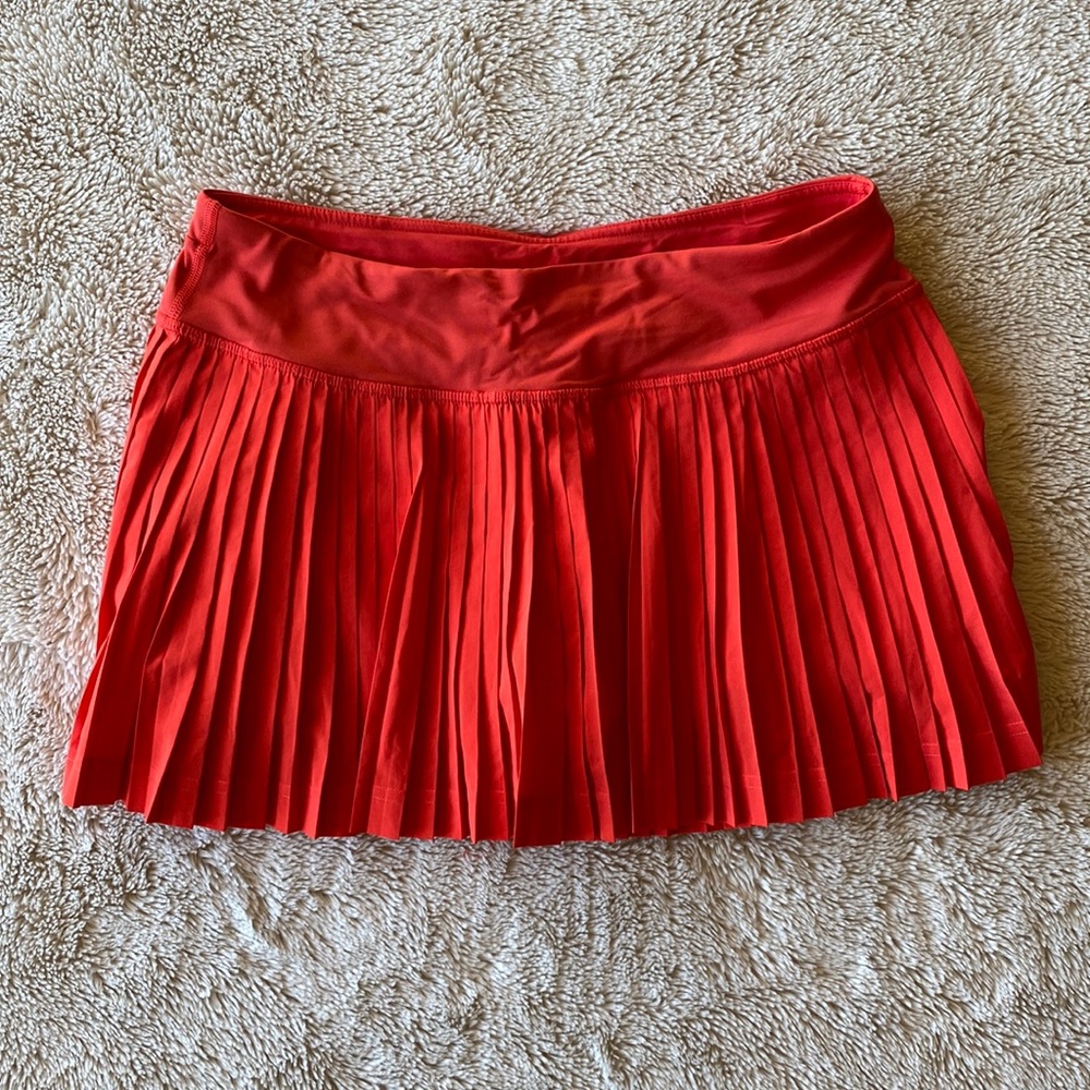 Lululemon tennis skirt size 6